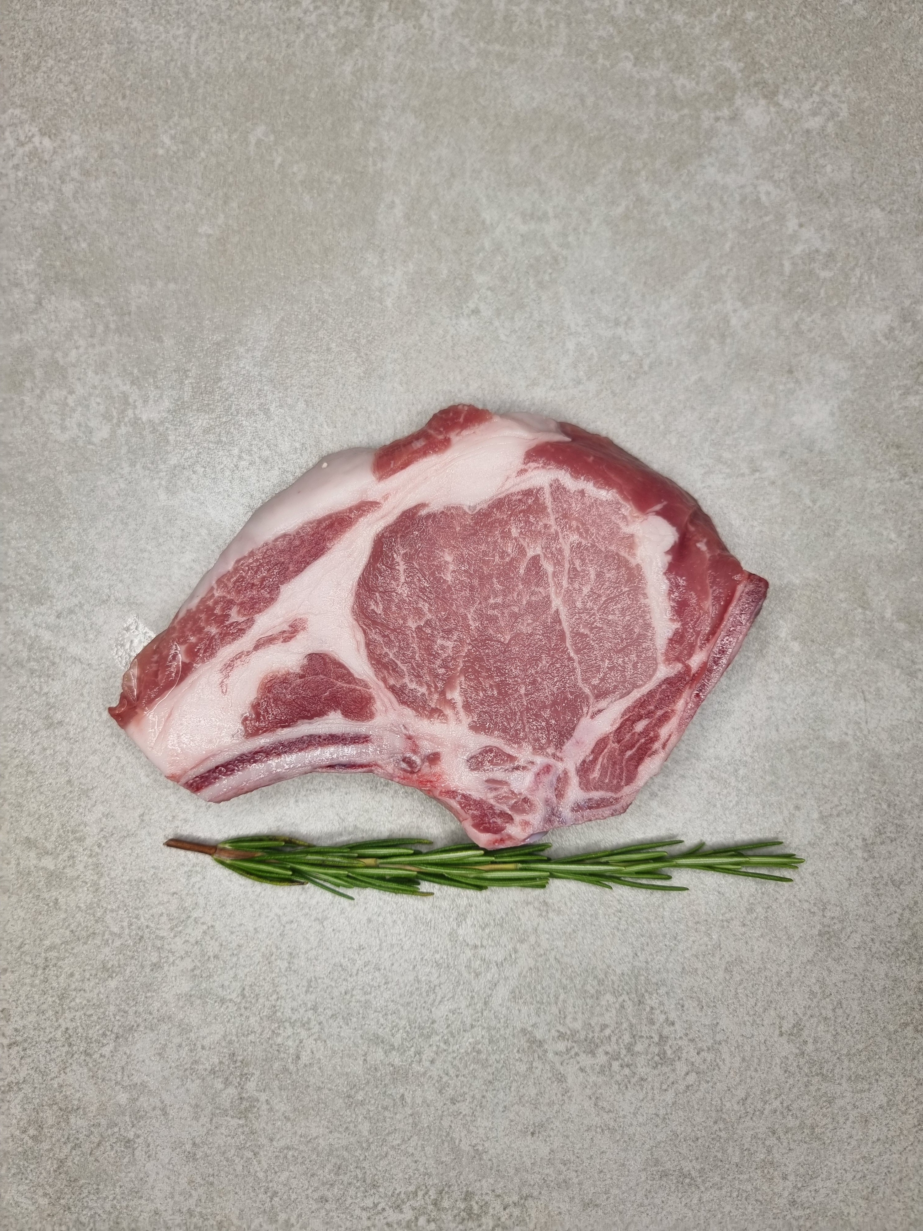 Bio Schweine Kotelett - Saftiges Schweinekotelett mit Knochen